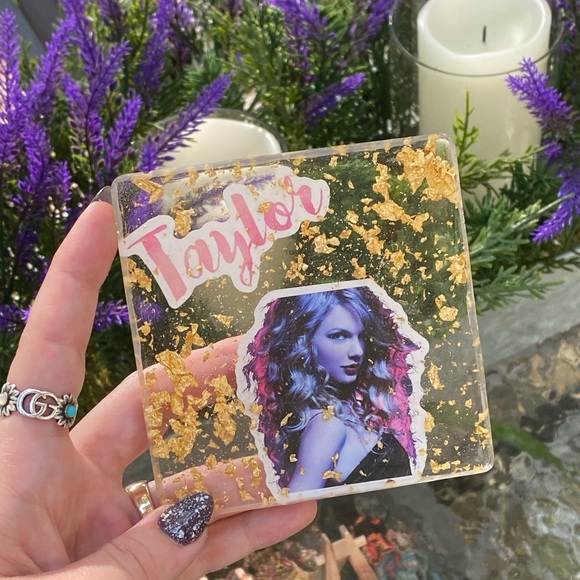 Taylor Swift Pink & Purple Portrait w Gold Flakes Resin Display Art & Mini Easel - Picture 14 of 16